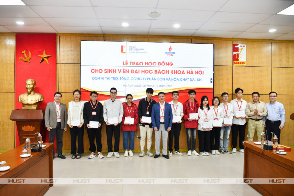 TCT Phân bón và Hóa chất dầu khí trao suất học bổng cho hơn 80 sinh viên Bách khoa Hà Nội